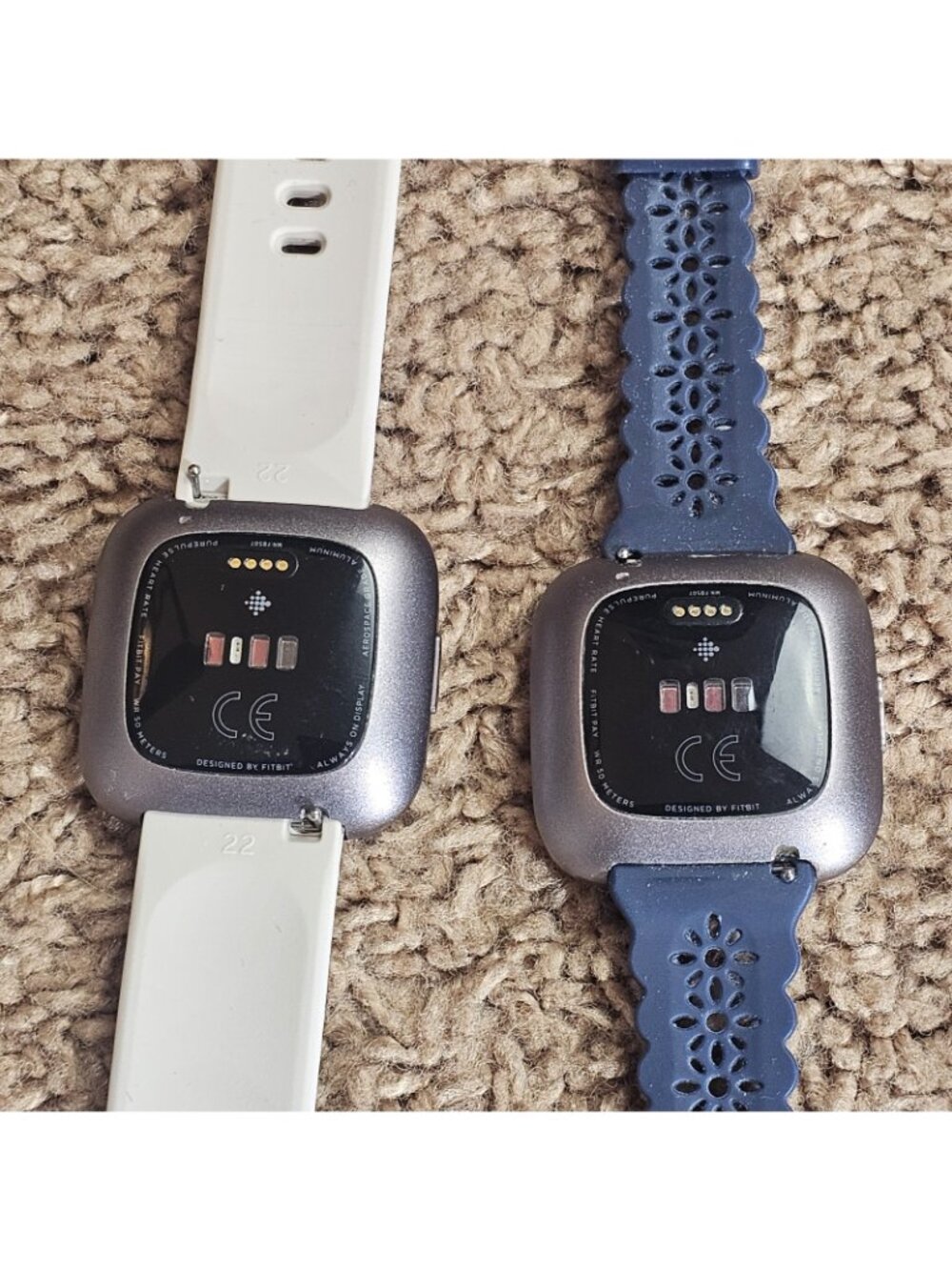 READ Lot of 5 Fitbit Watches & Samsung Watch + 29 Bands and Chargers Untested - Picture 9 of 12